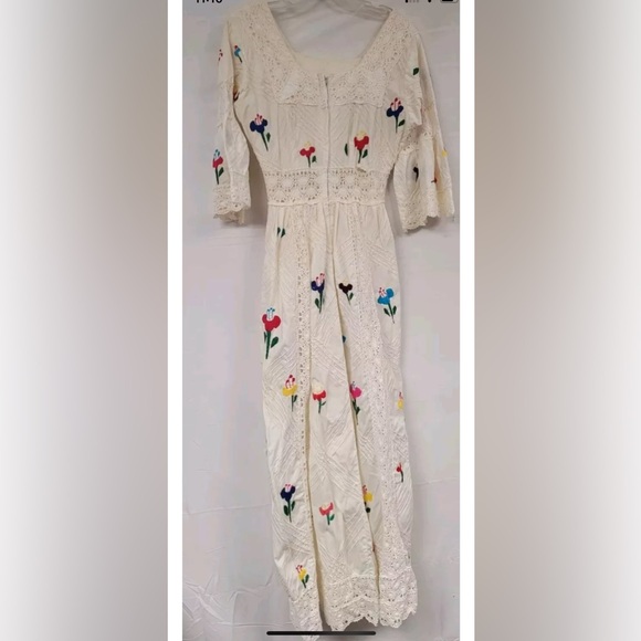 Vintage Oaxacan Wedding Dress - Picture 2 of 11
